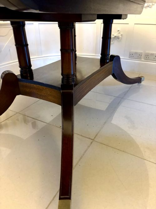 QUALITY ANTIQUE MAHOGANY EXTENDING 10 SEATER DINING TABLE - ADDITIONAL PHOTO 13