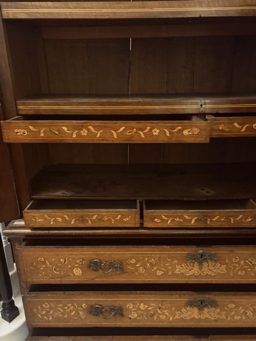 ANTIQUE DUTCH MARQUETRY WALNUT LINEN PRESSCUPBOARD - ADDITIONAL PHOTO 2