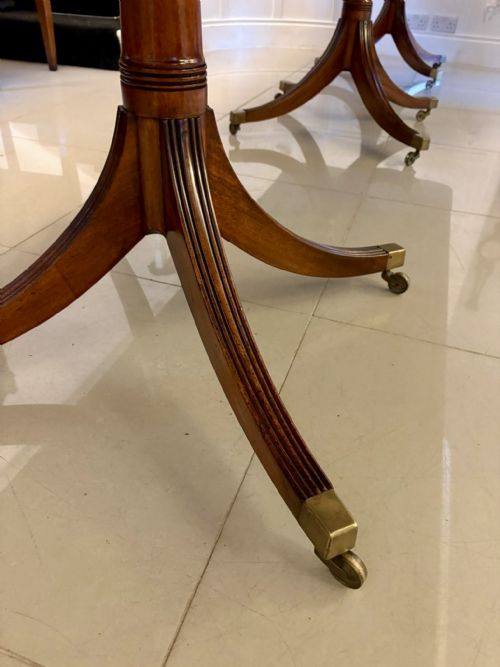 ANTIQUE FIGURED MAHOGANY QUALITY THREEPILLAR 1618 SEATER EXTENDING DINING TABLE - ADDITIONAL PHOTO 7