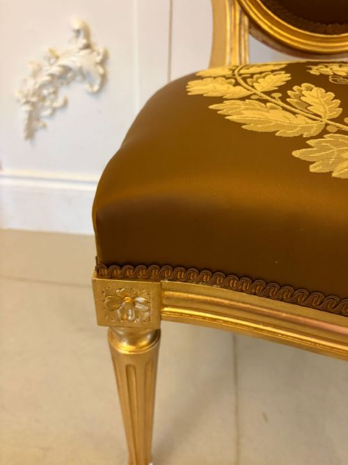 LARGE RARE SUITE OF 42 MATCHING LOUIS XVI STYLE GILTWOOD DINING CHAIRS WITH SILK DAMASK UPHOLSTERY - ADDITIONAL PHOTO 14
