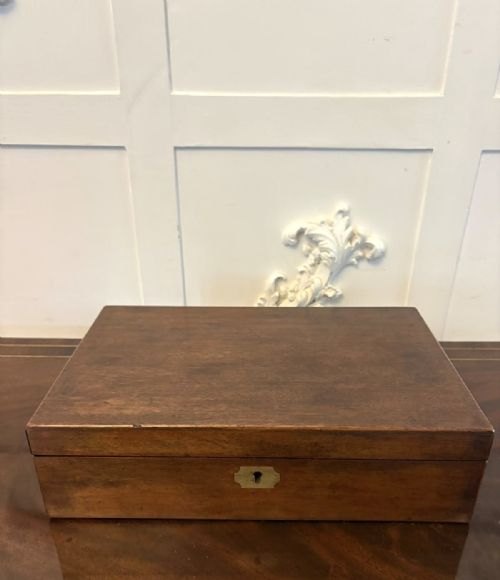 ANTIQUE GEORGIAN MAHOGANY WRITING SLOPE BOX WITH FITTED INTERIOR SECRET COMPARTMENT