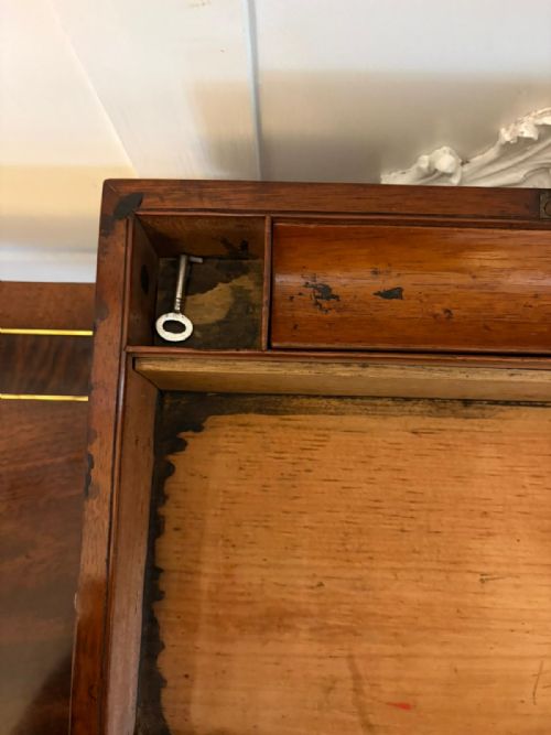 ANTIQUE GEORGIAN MAHOGANY WRITING SLOPE BOX WITH FITTED INTERIOR SECRET COMPARTMENT - ADDITIONAL PHOTO 1