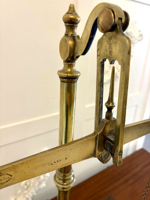 ANTIQUE VICTORIAN APOTHECARY BALANCE SCALES BRASS MAHOGANY DAY MILLWARD COMPLETE WITH WEIGHTS - ADDITIONAL PHOTO 1