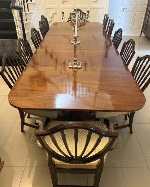 ANTIQUE GEORGIAN FIGURED MAHOGANY 3 PILLAR EXTENDING DINING TABLE CIRCA 1800 12 SEATER - ADDITIONAL PHOTO 4