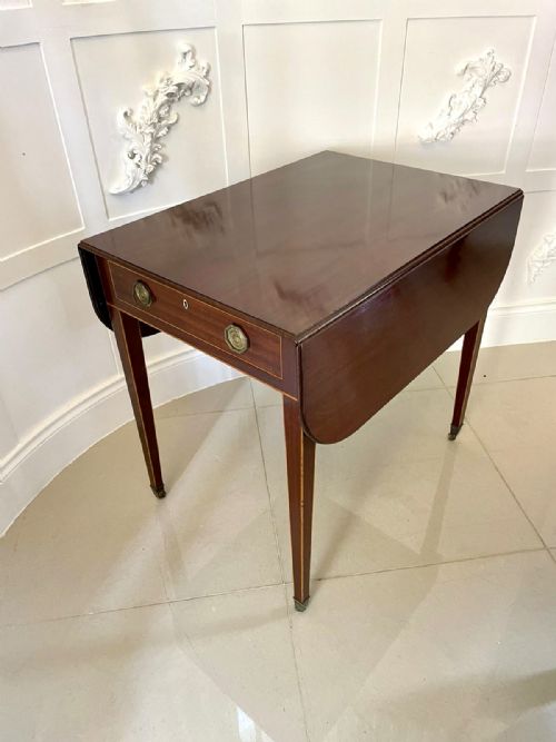 ANTIQUE GEORGE III QUALITY MAHOGANY INLAID PEMBROKE TABLE