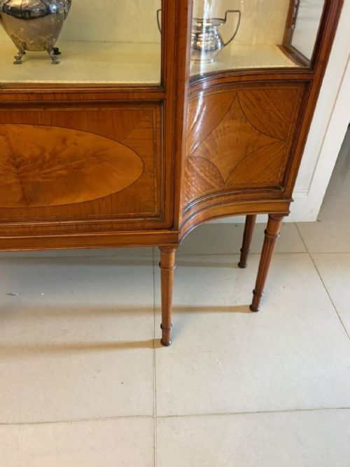 ANTIQUE VICTORIAN SATINWOOD INLAID BOW FRONT DISPLAY CABINET - ADDITIONAL PHOTO 2