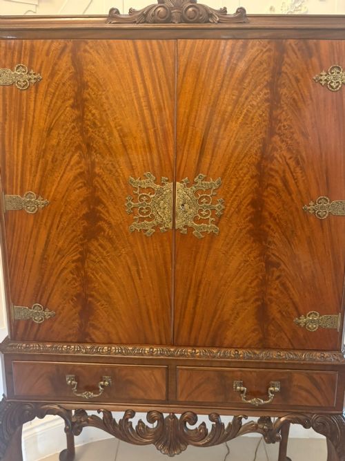 ANTIQUE FIGURED MAHOGANY ILLUMINATED COCKTAIL DRINKS CABINET ON STAND - ADDITIONAL PHOTO 8
