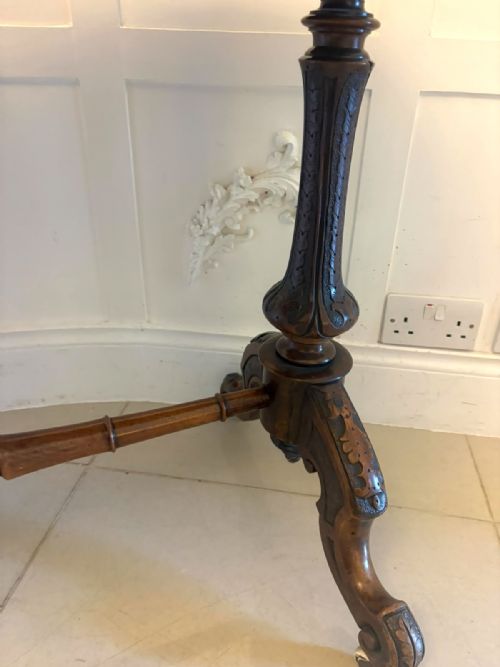 ANTIQUE VICTORIAN BURR WALNUT CARVED CENTRE TABLE WITH CHESS TOP - ADDITIONAL PHOTO 10