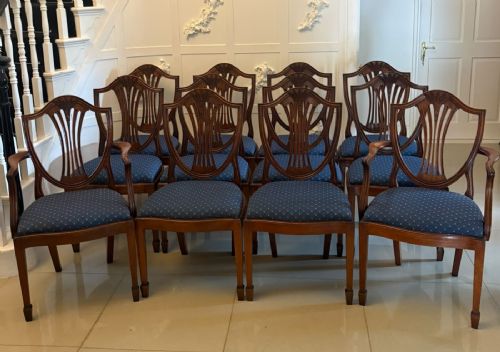 ANTIQUE SET OF 12 MAHOGANY SHIELD BACK DINING CHAIRS 10 DINING CHAIRS 2 CARVERS