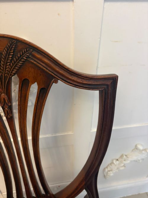 ANTIQUE SET OF 12 MAHOGANY SHIELD BACK DINING CHAIRS 10 DINING CHAIRS 2 CARVERS - ADDITIONAL PHOTO 7