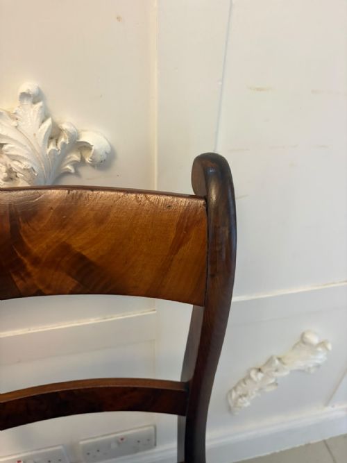 ANTIQUE REGENCY SET OF FOUR MAHOGANY BAR BACK DINING CHAIRS WITH SABRE LEGS - ADDITIONAL PHOTO 5