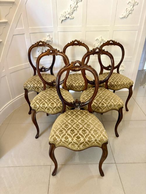 Outstanding Quality Antique Victorian Set of Six Carved Walnut Dining Chairs