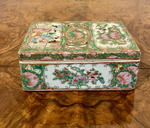 Antique 19th Century Quality Chinese Famille Rose Canton Lidded Pen Box