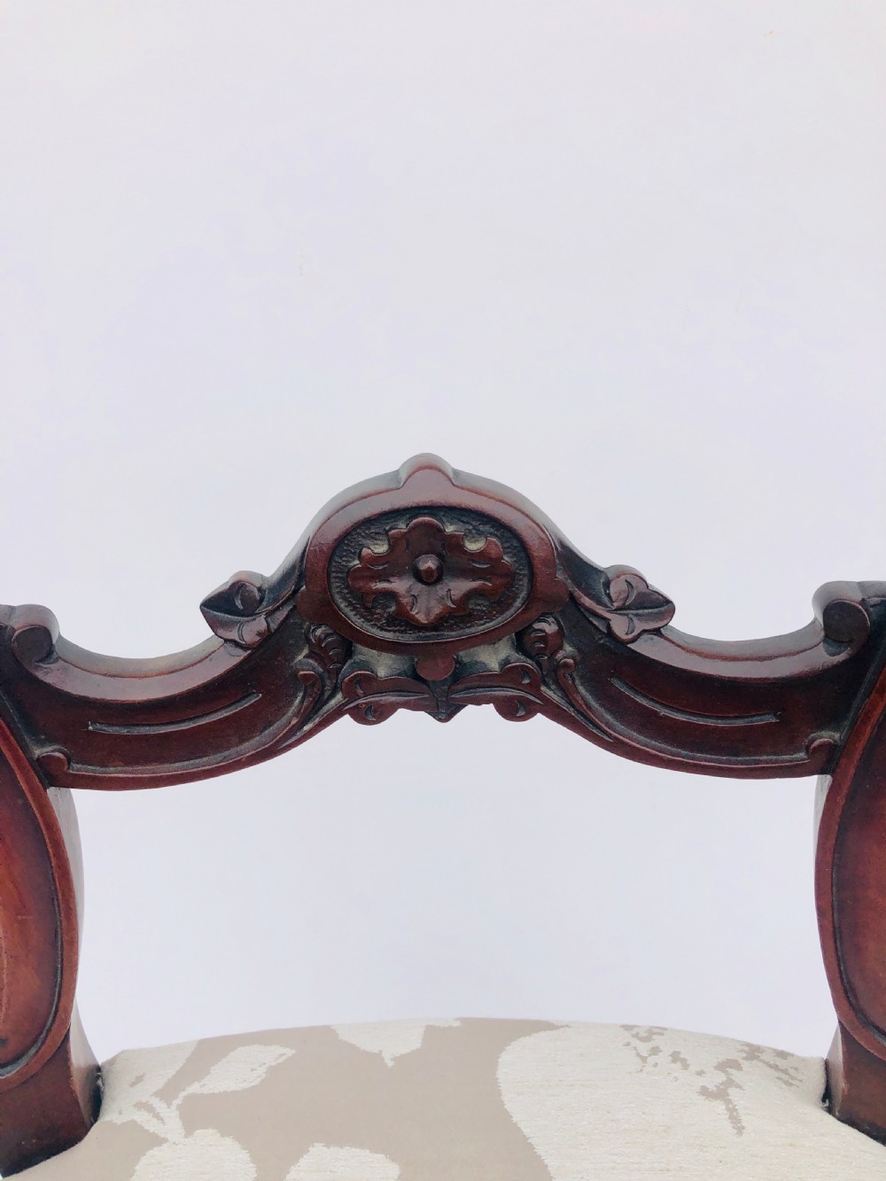 Quality Set of 4 Victorian Walnut Cabriole Legged Dining Chairs View IV