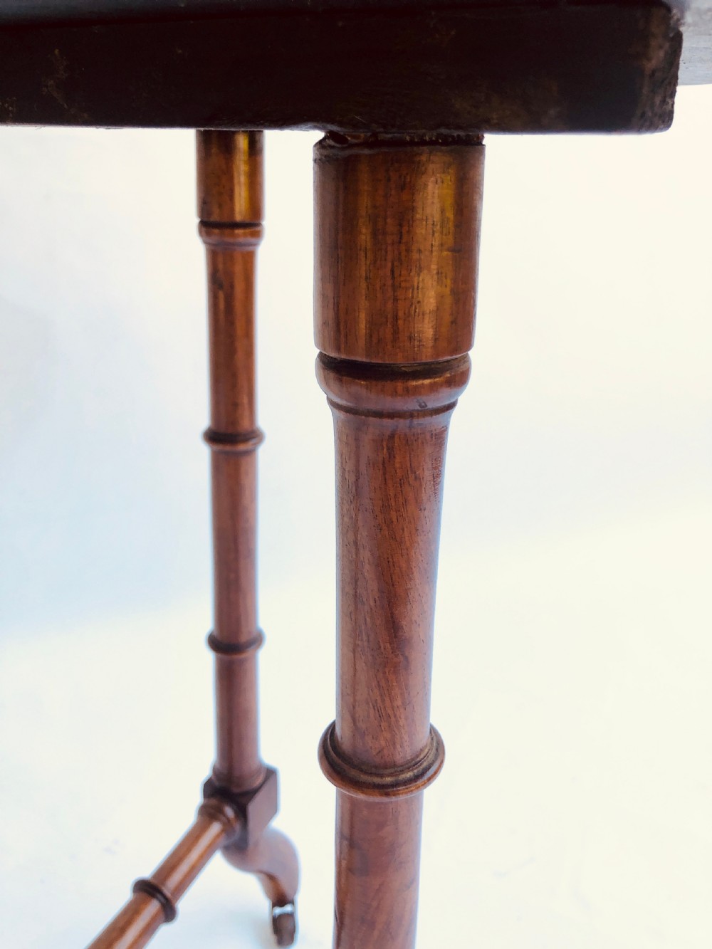 Quality Antique Mahogany Lamp/Side Table View V