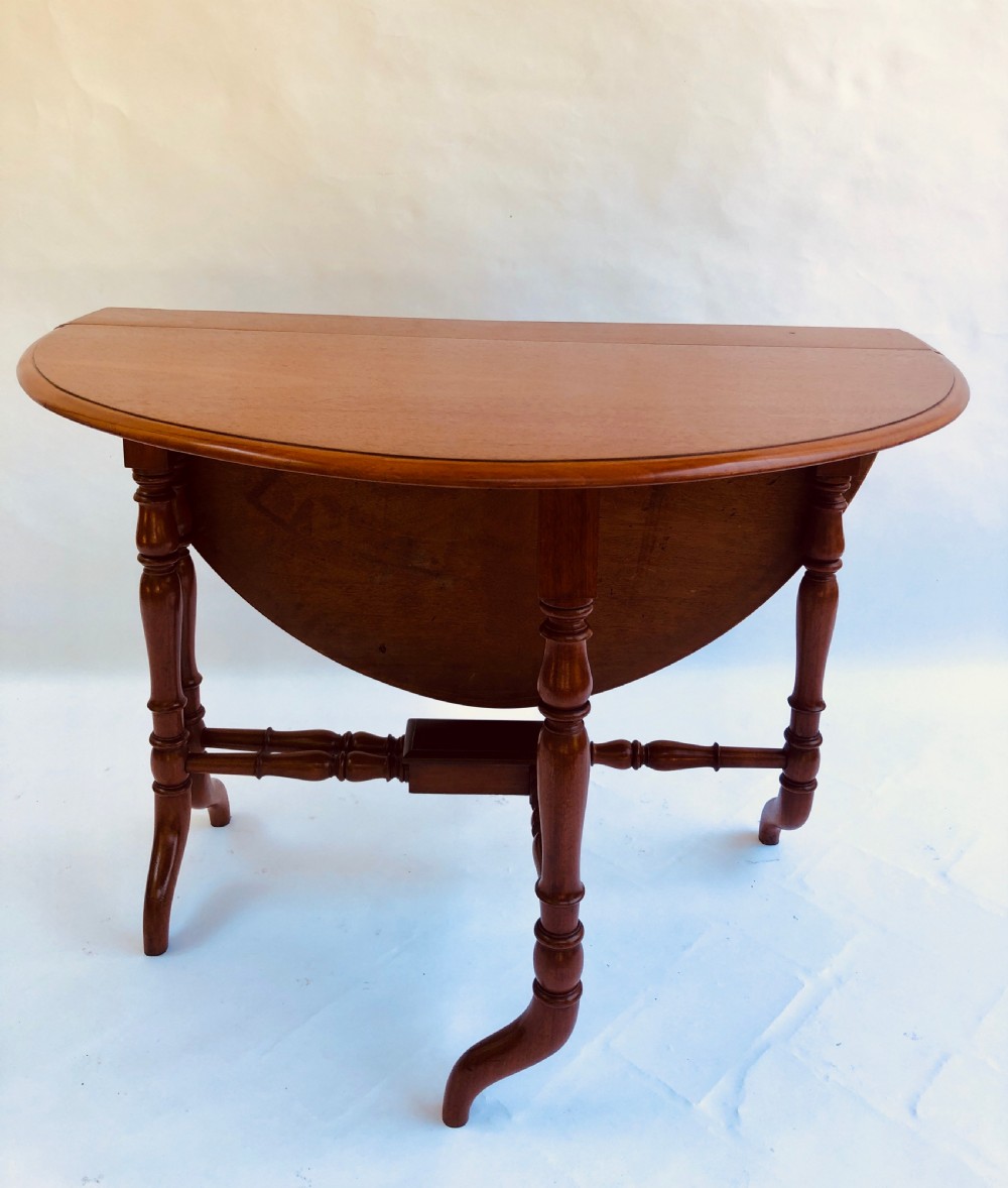 Quality Antique Mahogany Sutherland Table View IV