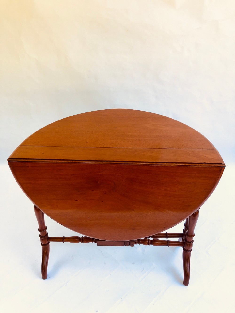 Quality Antique Mahogany Sutherland Table View XI