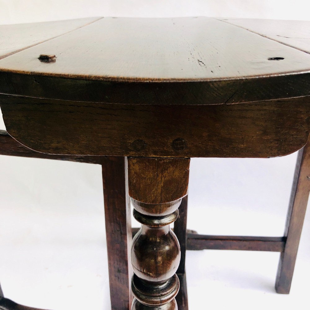  Rare Small Antique Oak Gate Leg Table View X