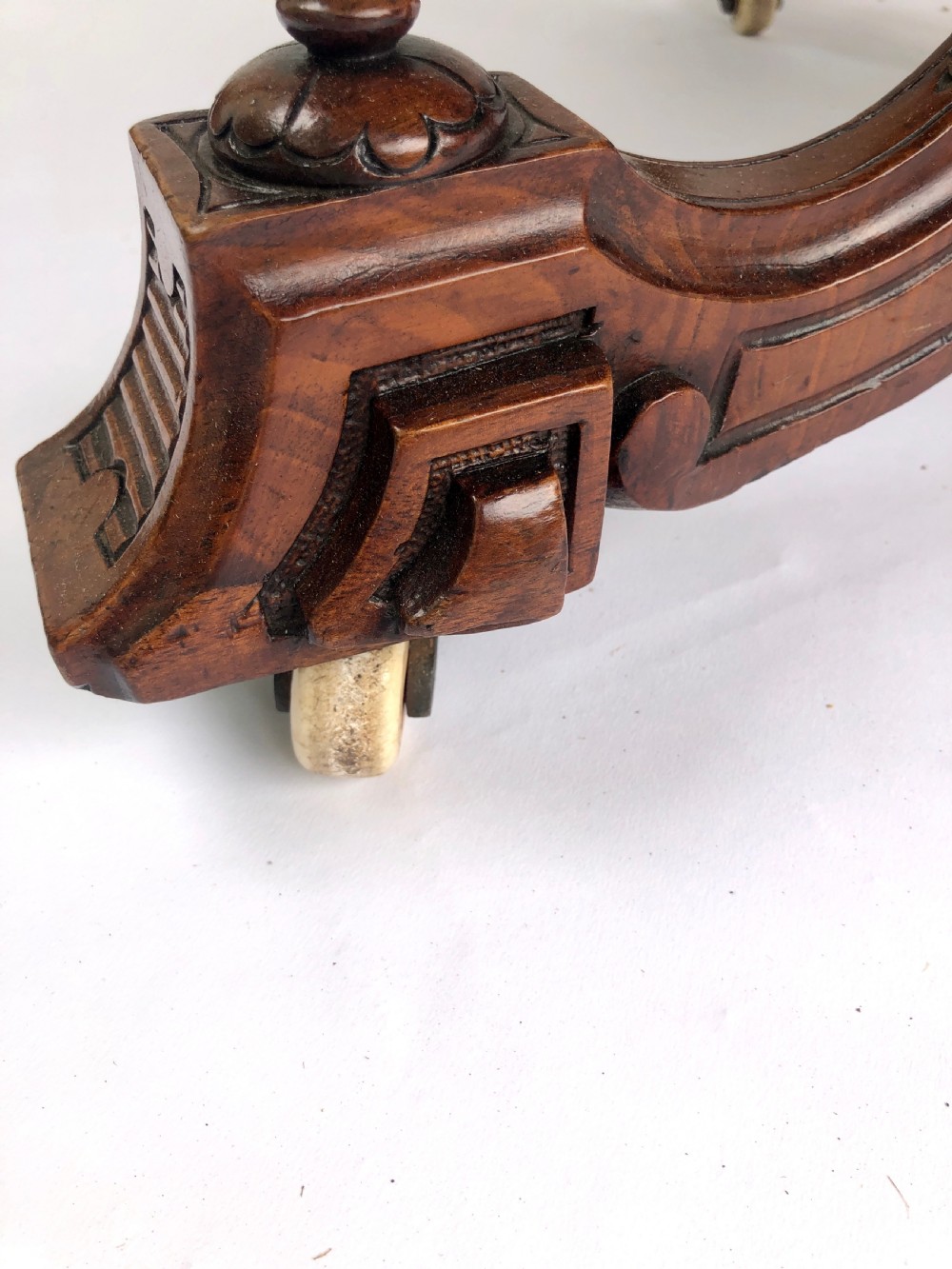 Fine Quality Antique Burr Walnut Oval Centre Table View IX