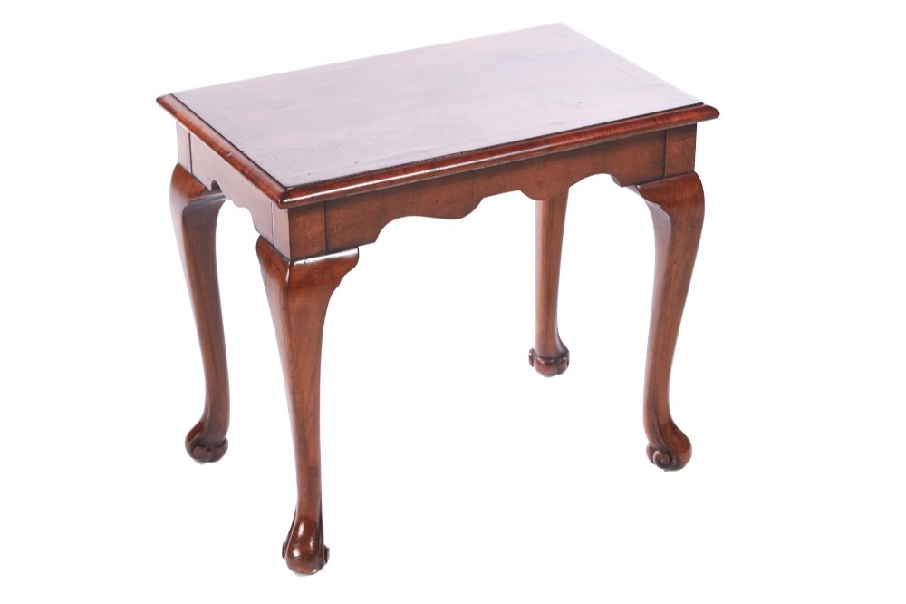 Small Quality Antique Figured Coffee/Lamp Table