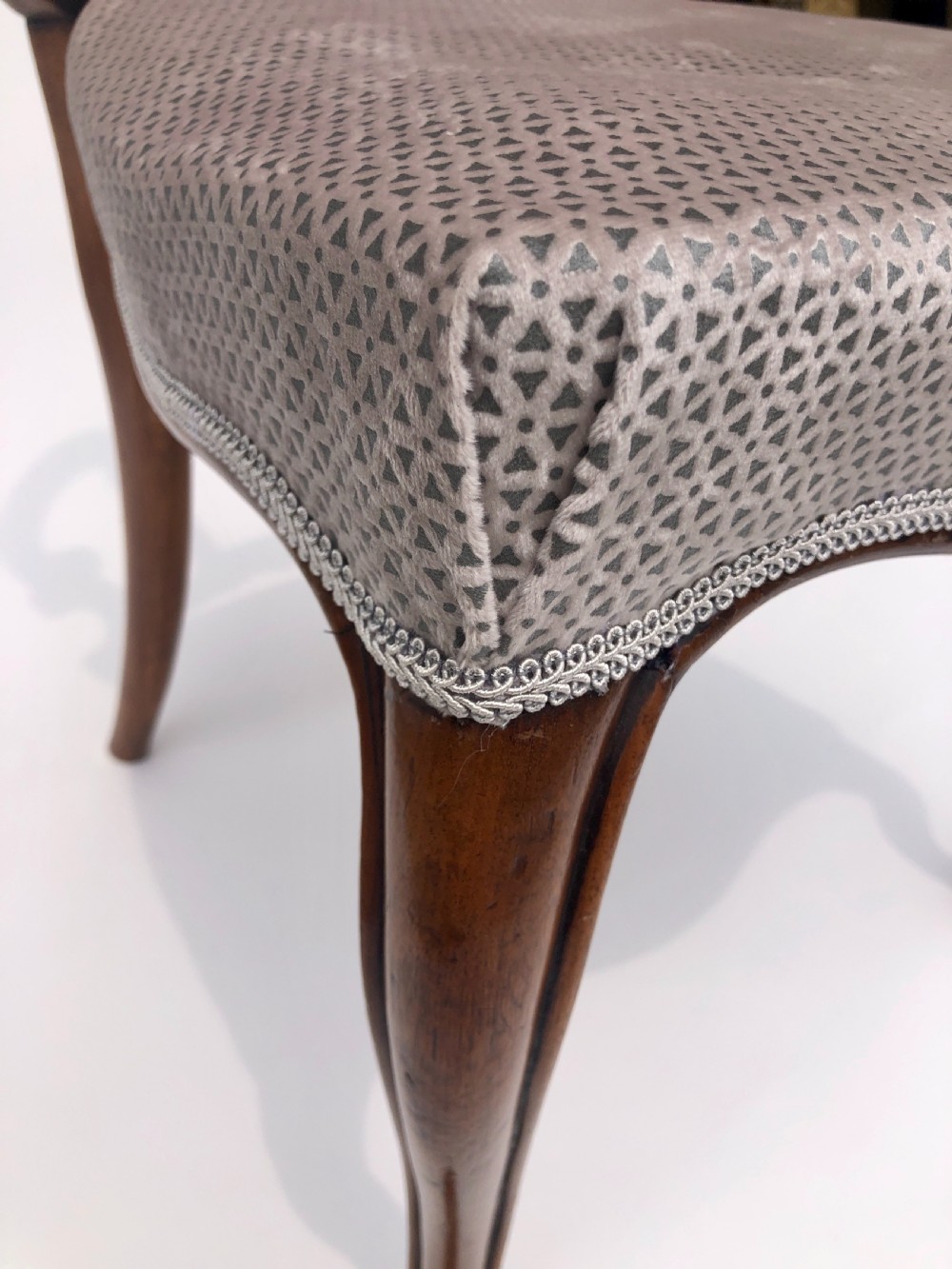 Fine Quality Set of 4 Victorian Walnut Dining Chairs View IV