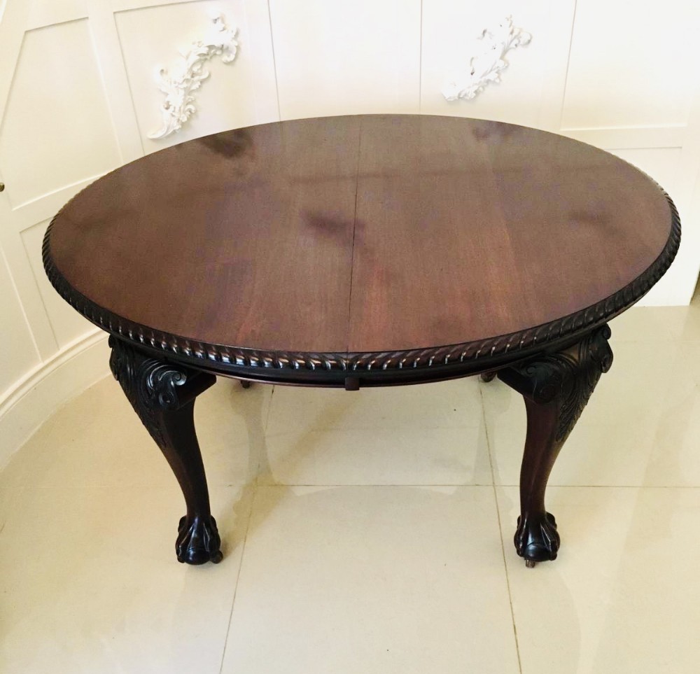 Fine Quality Antique Victorian Mahogany Extending Dining Table