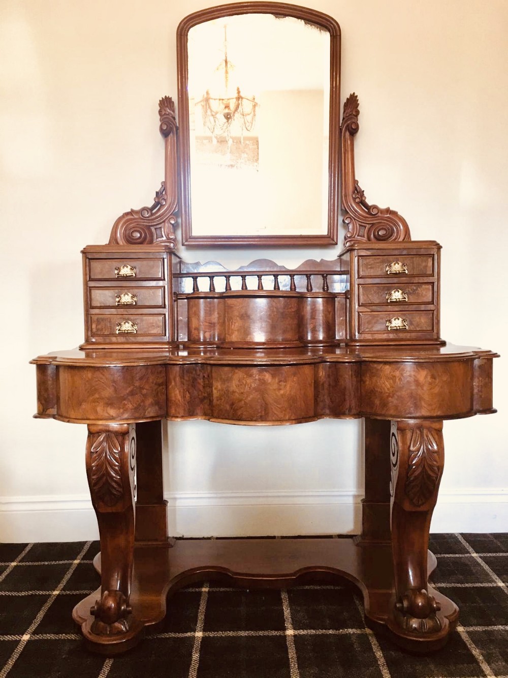 Fine 19th Century Victorian Antique Burr Walnut Dressing Table