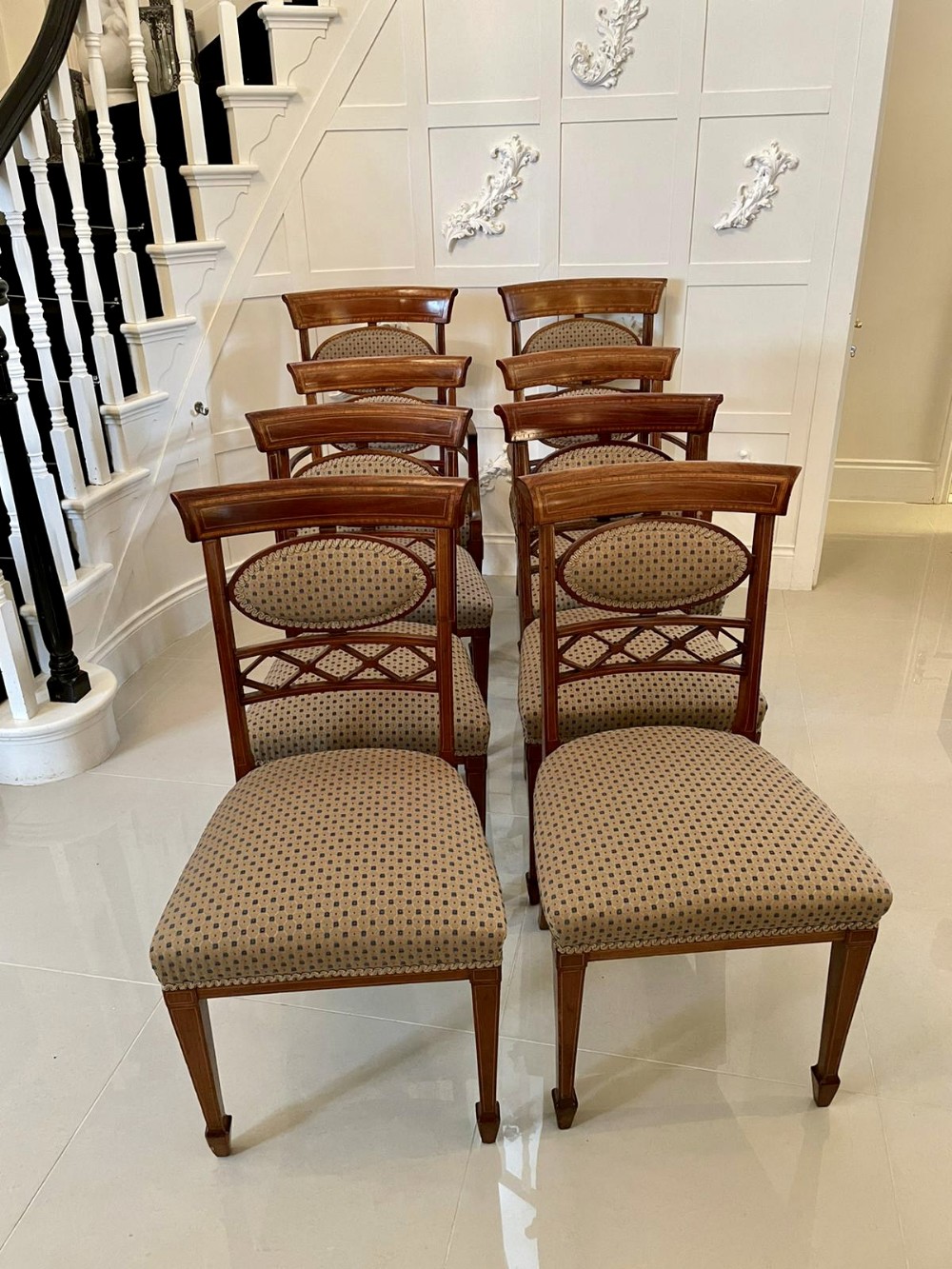  Fine Quality Elegant Set of Eight Antique Inlaid Mahogany Dining Chairs