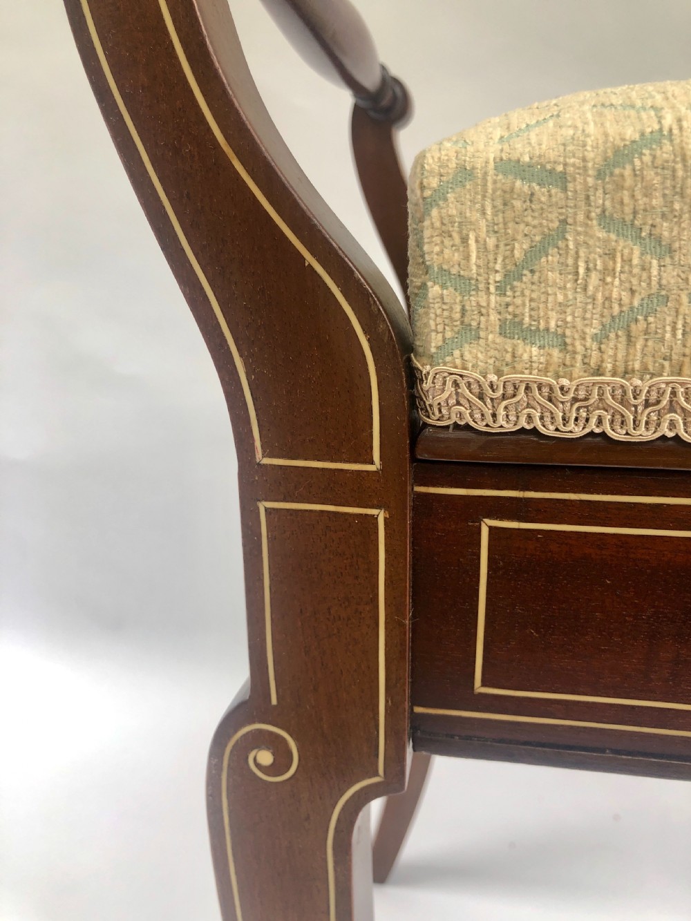Antique Victorian Mahogany Free Standing Inlaid Piano Stool View VII