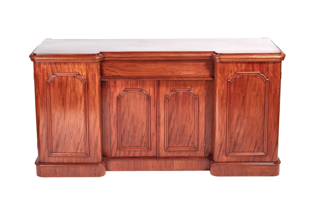 Fine Quality Victorian Mahogany Four Door Sideboard