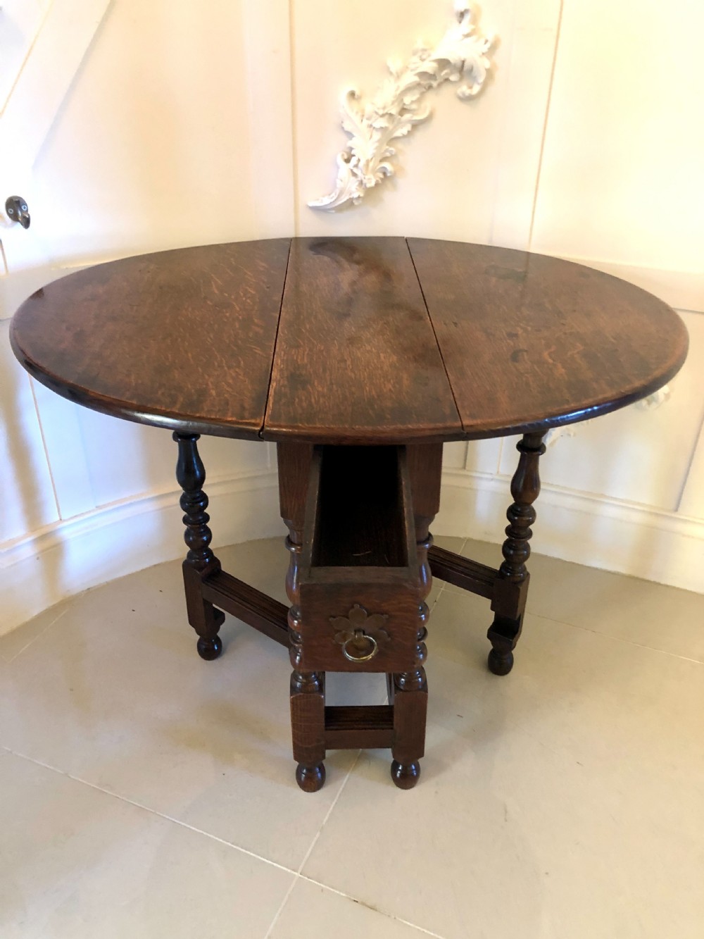  Antique Oak Gateleg Table
 View VI