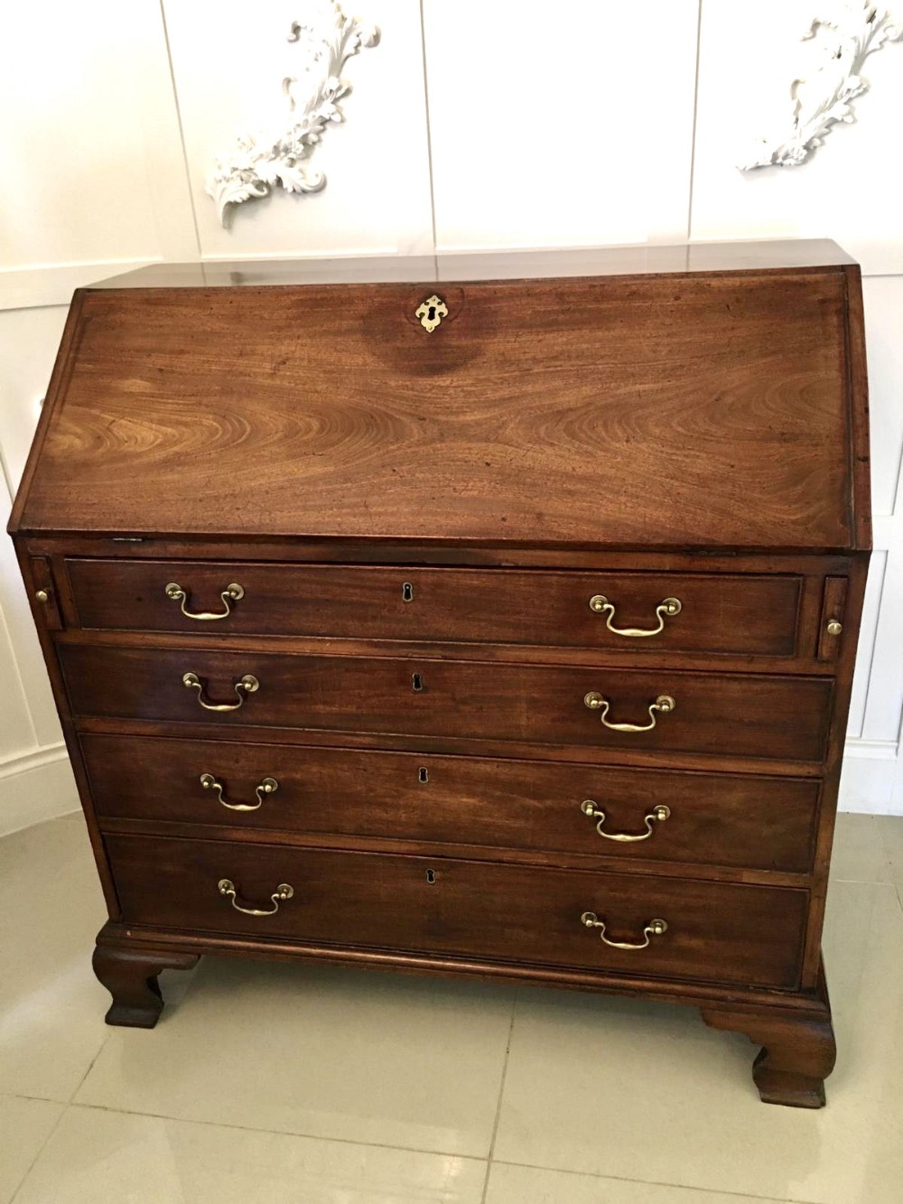Fine Quality George III Antique Mahogany Bureau
