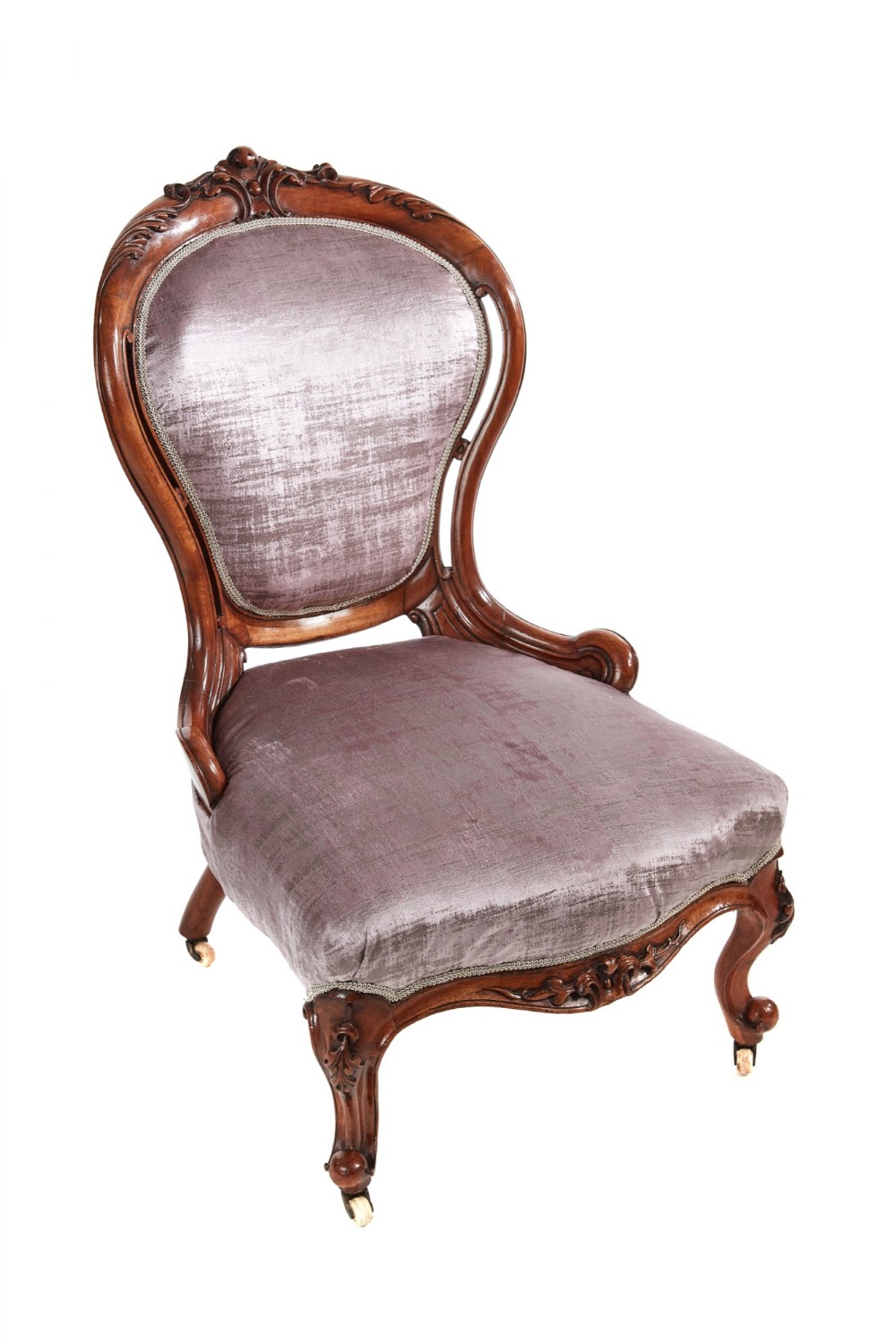  Fine Victorian antique carved walnut ladies chair