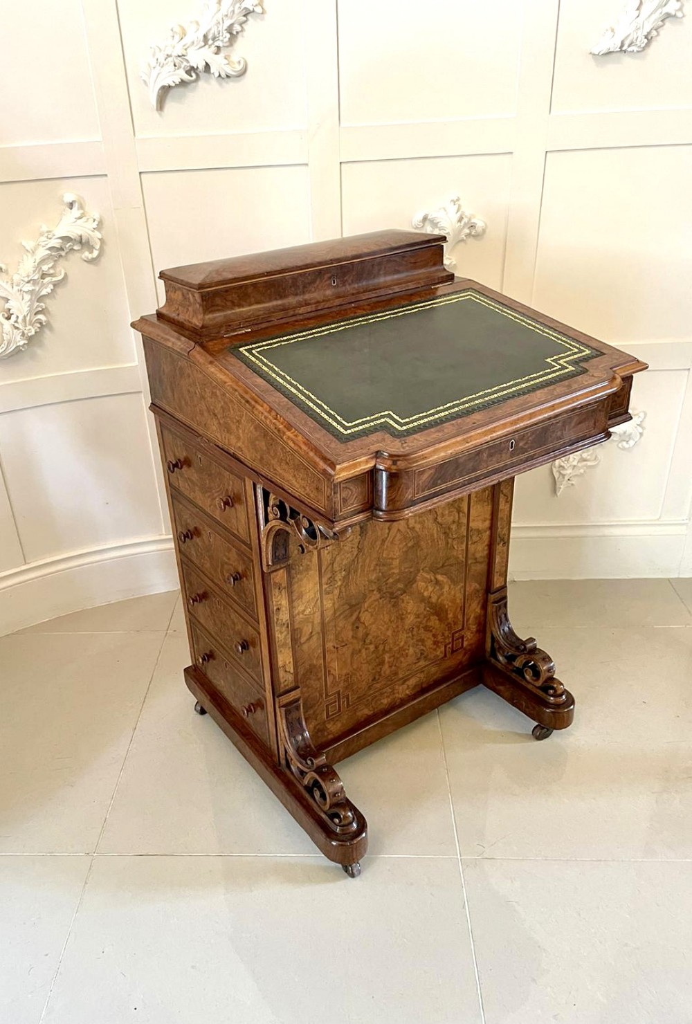 Fine quality antique Victorian burr walnut freestanding Davenport 