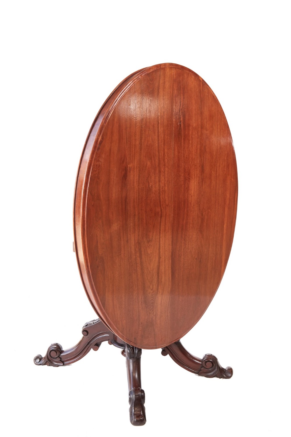 Quality Victorian oval mahogany centre table
