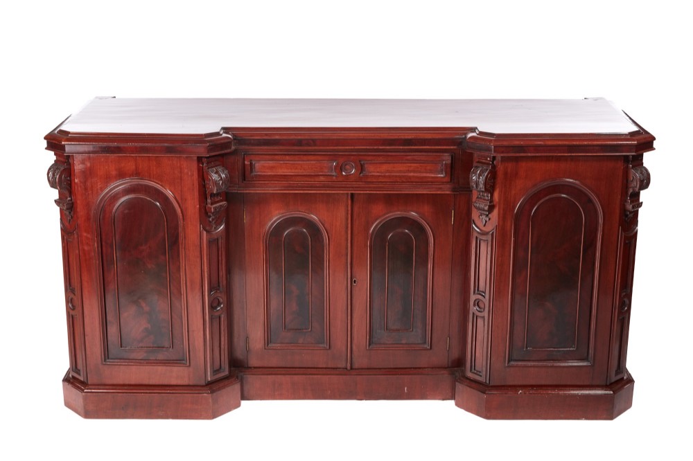 Quality antique carved Victorian mahogany sideboard 