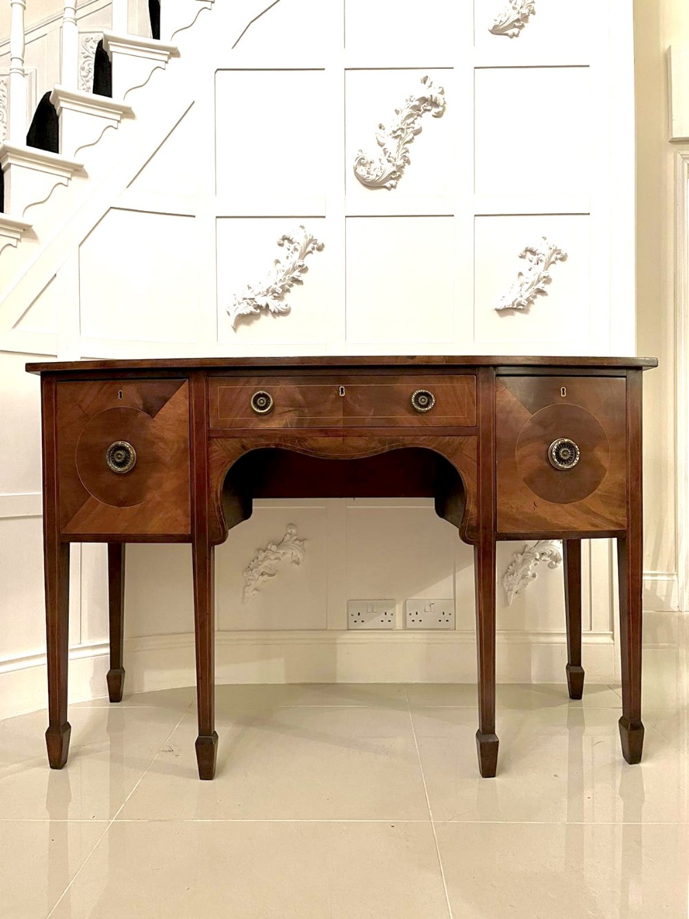 Antique George III Quality Mahogany Bow Fronted Sideboard