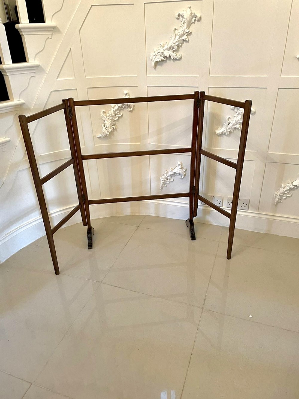 Quality Antique Edwardian Carved Mahogany Folding Clothes Horse
