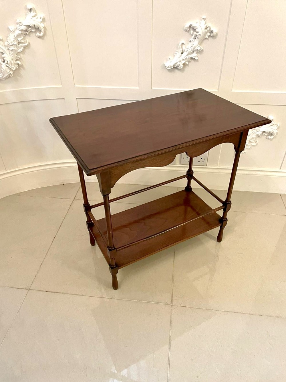  Quality Antique Edwardian Mahogany Lamp Table 
