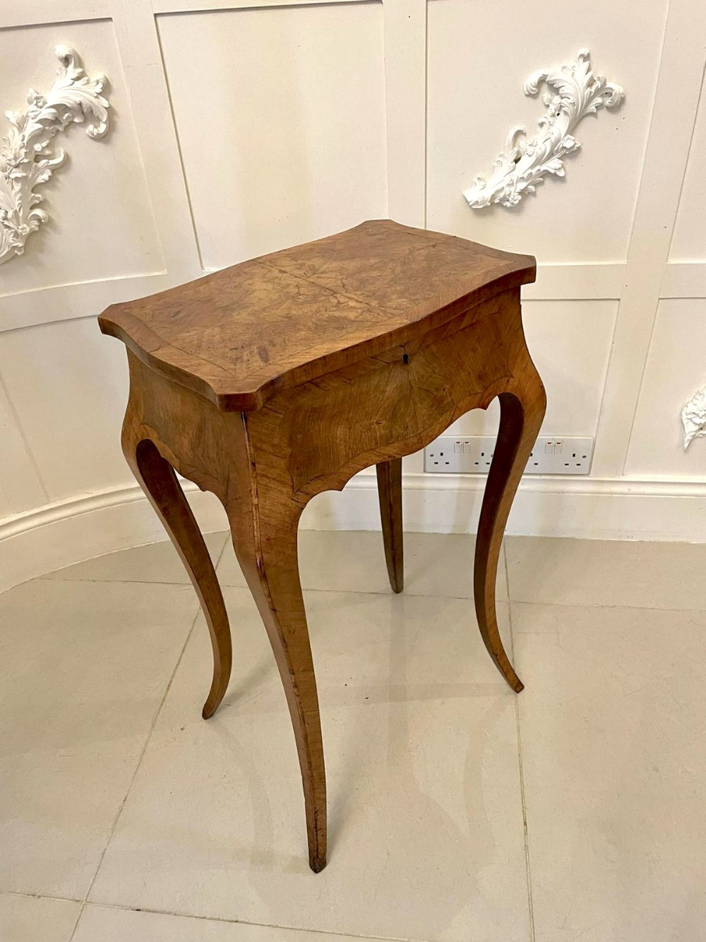  Unusual Antique Victorian Quality Burr Walnut Teapoy 
