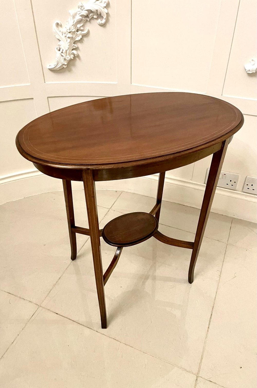 Antique Edwardian Quality Mahogany Inlaid Oval Lamp Table 

