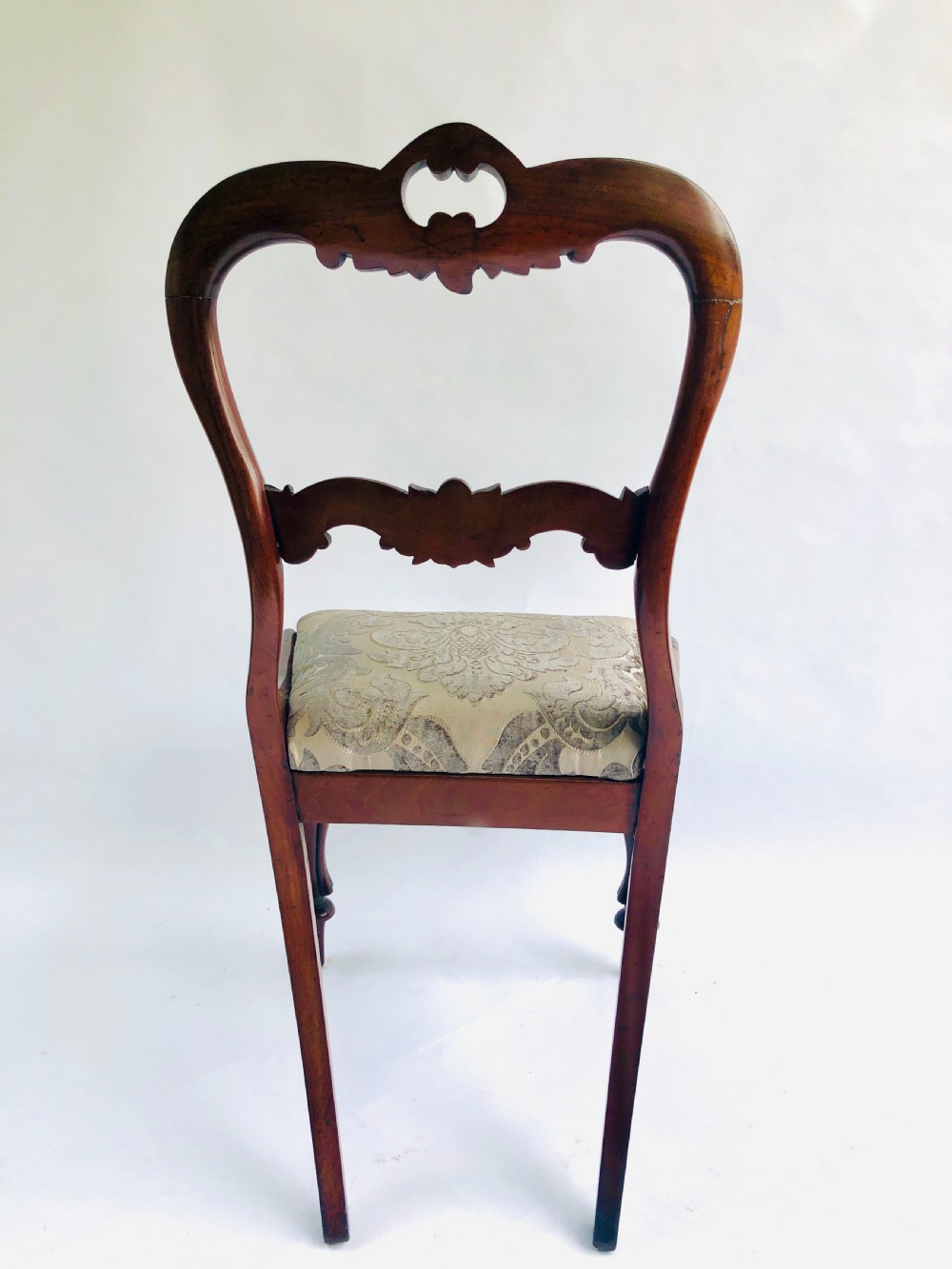  Fine Quality Set of 4 William IV Carved Rosewood Dining Chairs 
 View VII