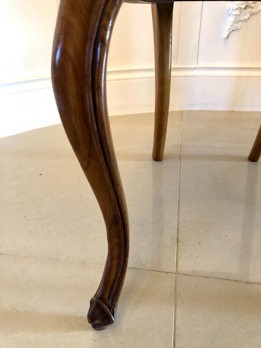 Fine Quality Set of Six Victorian Antique Walnut Dining Chairs View V