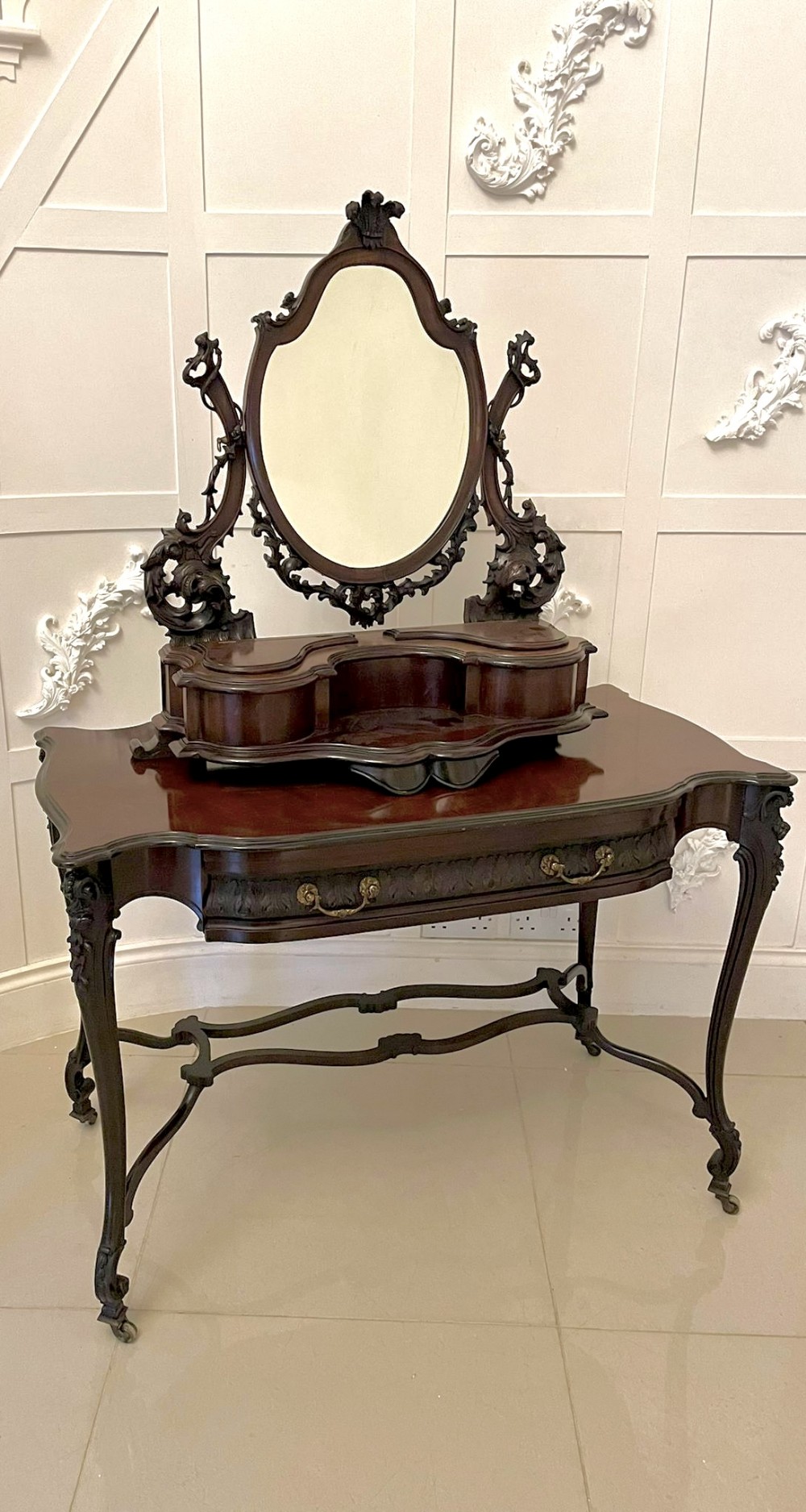 Outstanding Quality Antique Victorian Carved Mahogany Free Standing Dressing Table 
