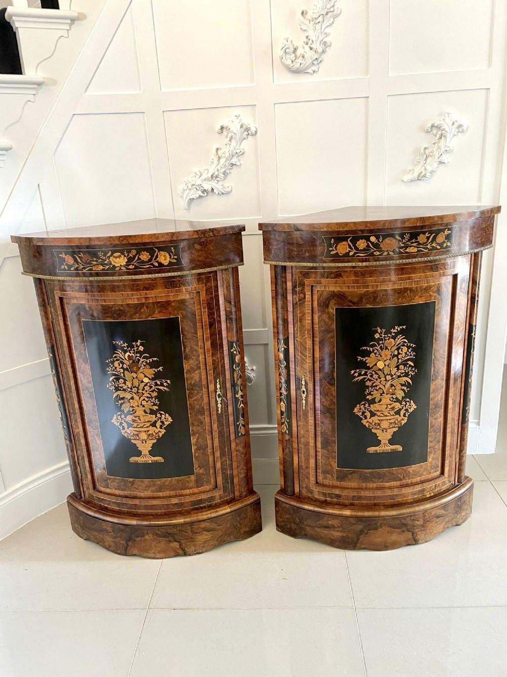   Fine Pair of Antique Victorian Quality Burr Walnut Marquetry Inlaid Corner Cabinets
