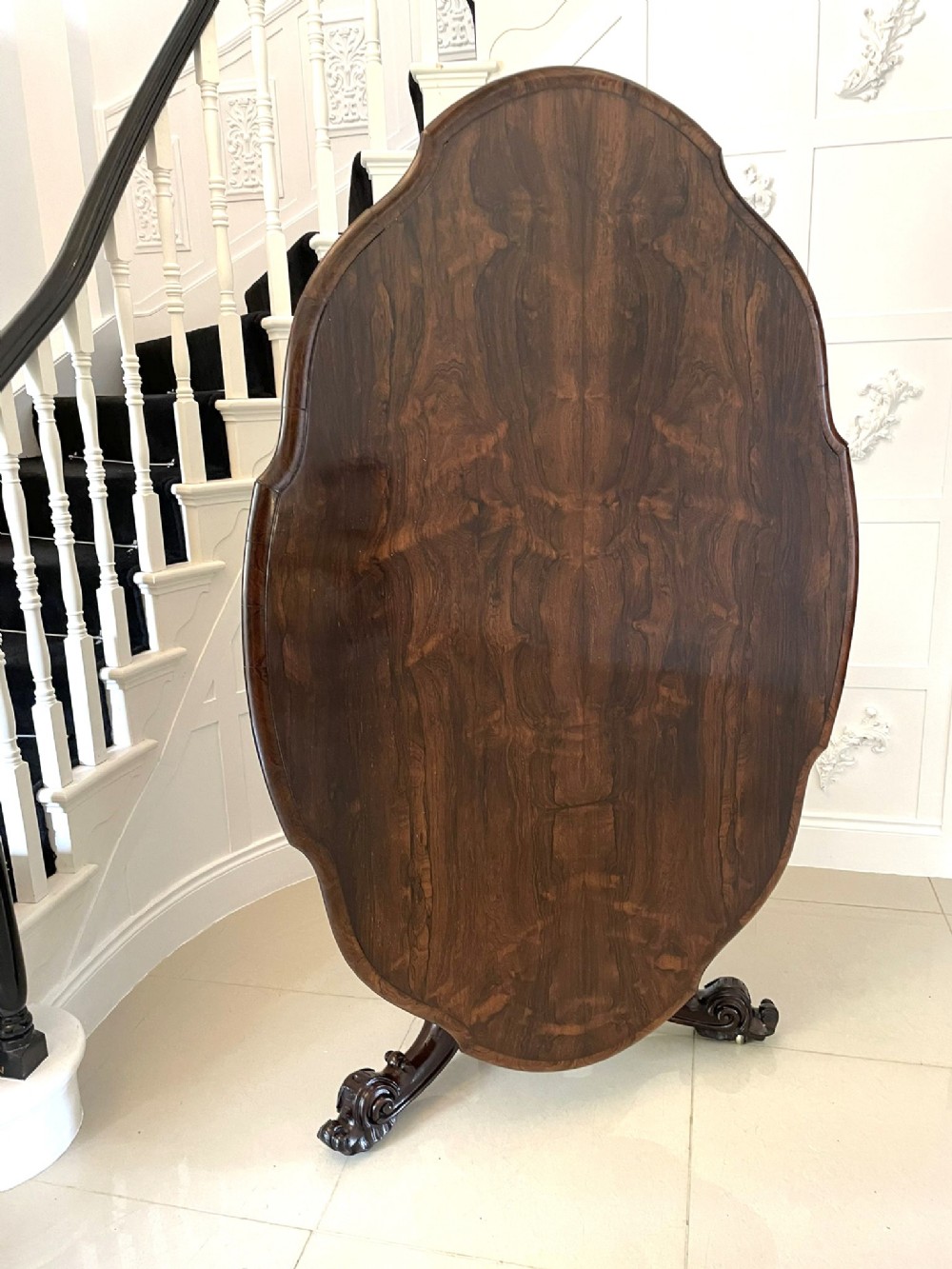 Outstanding Quality Antique Victorian Rosewood Shaped Top Centre / Dining Table 
