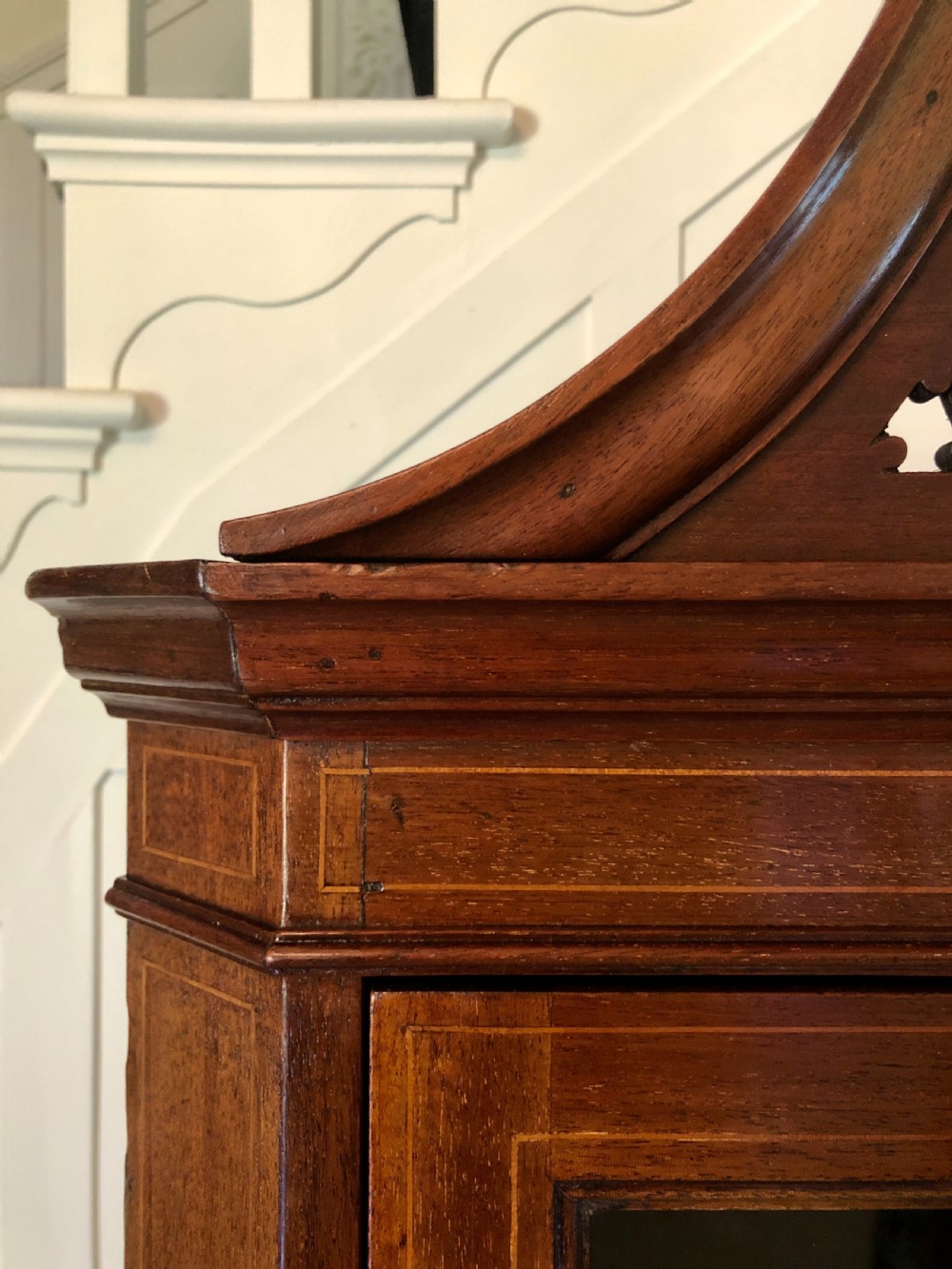  Fine Quality Antique  Edwardian Inlaid Mahogany Corner Cupboard
 View XIV