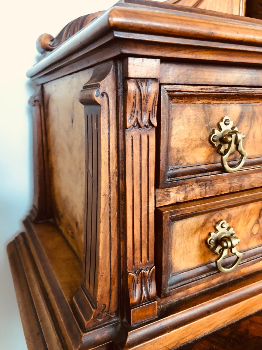 Outstanding Quality Antique Victorian Burr Walnut Dressing/Vanity Table by Maple & Co.London  View III