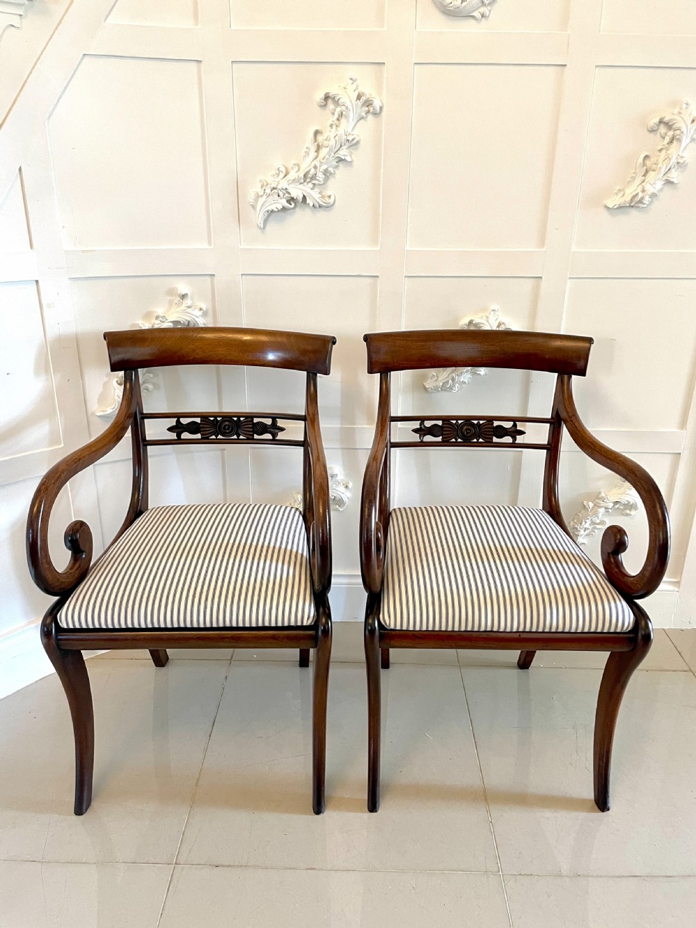   Fine Quality Set of 10 Antique Regency Mahogany Dining Chairs 
 View VI