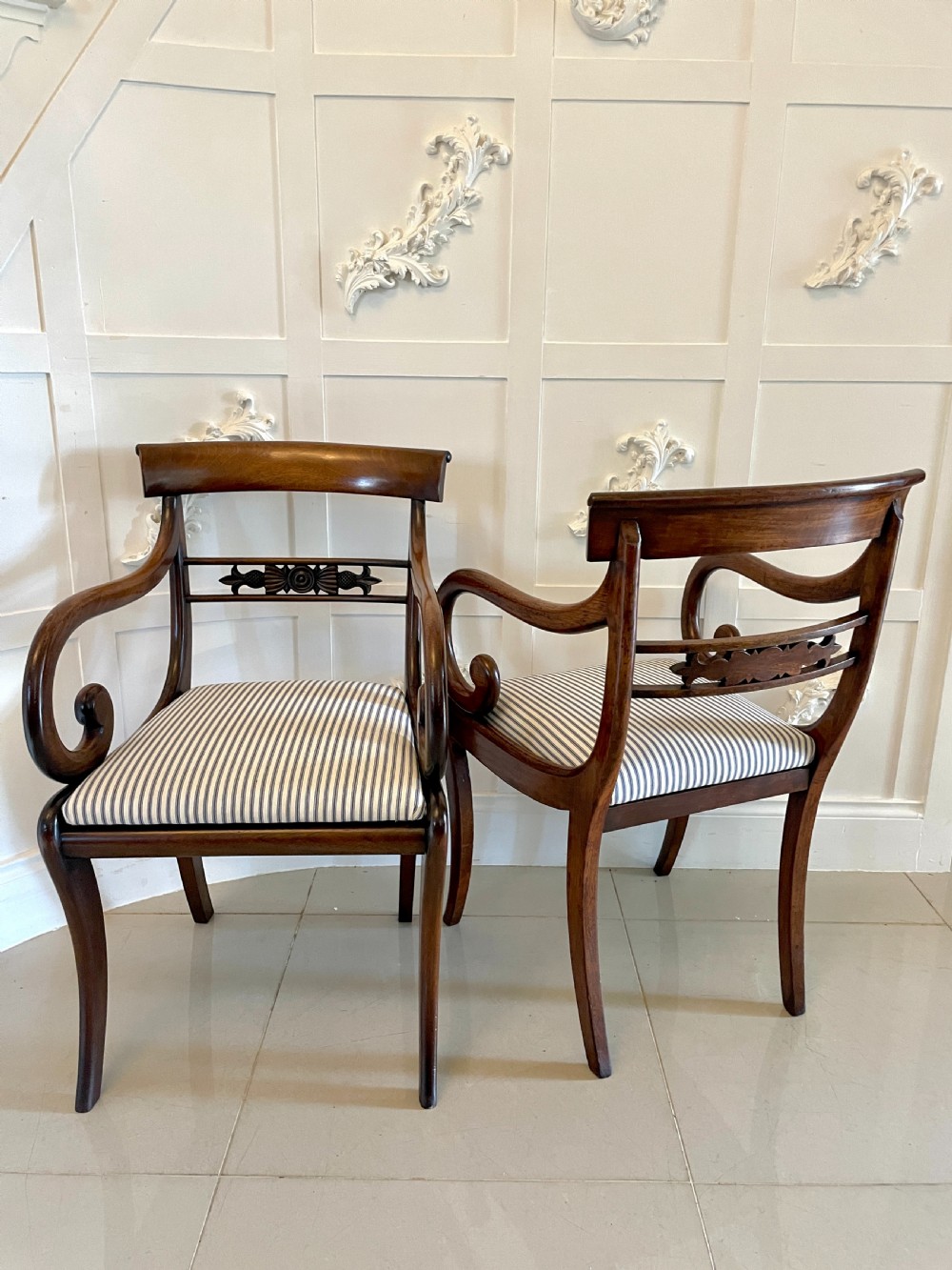   Fine Quality Set of 10 Antique Regency Mahogany Dining Chairs 
 View VIII